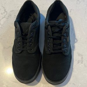 Vans Low Top Sneakers